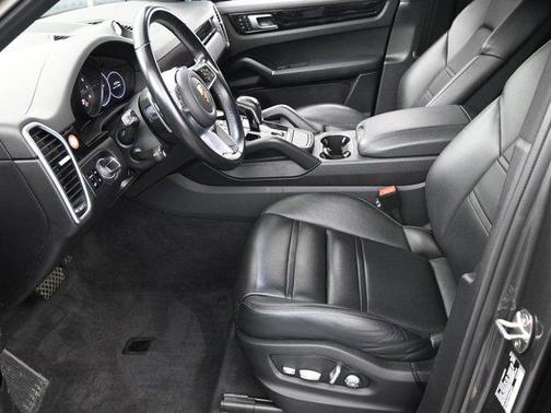 2021 Porsche Cayenne Base