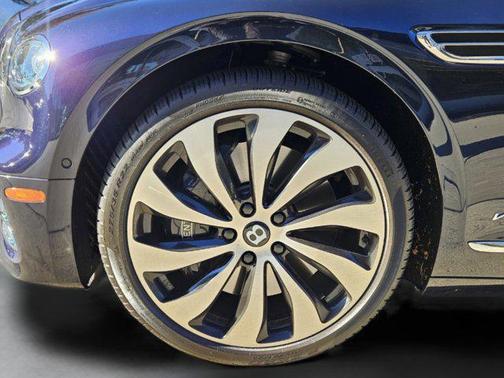 2022 Bentley Flying Spur V8
