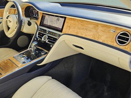 2022 Bentley Flying Spur V8