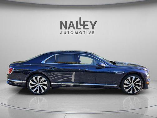 2022 Bentley Flying Spur V8