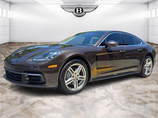 2018 Porsche Panamera 4