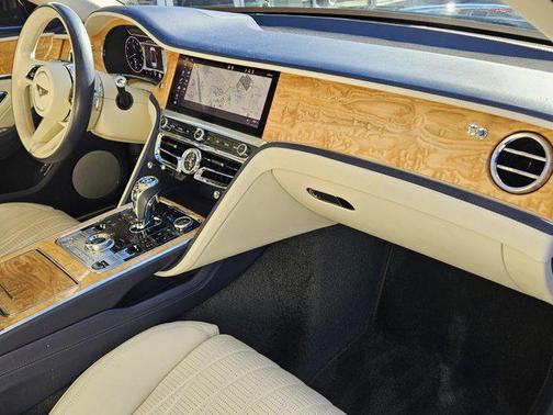 2022 Bentley Flying Spur V8
