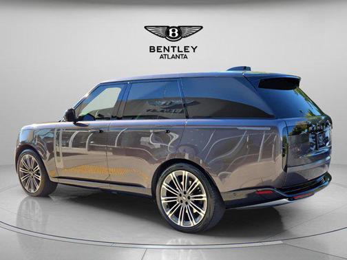 2022 Land Rover Range Rover P530 SE