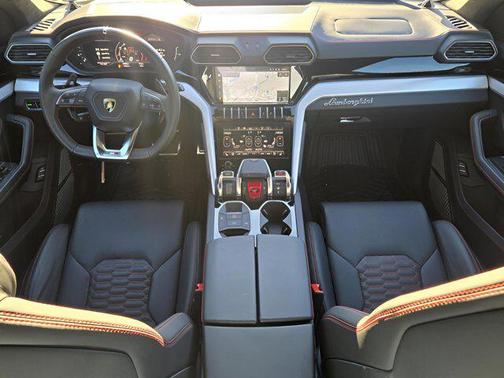 2022 Lamborghini Urus Graphite Capsule