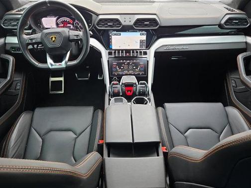 2021 Lamborghini Urus Base