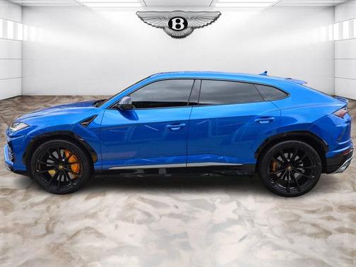 2021 Lamborghini Urus Base