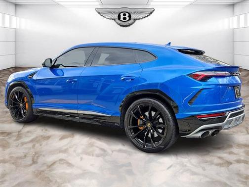 2021 Lamborghini Urus Base