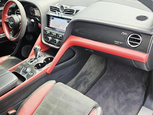 Beluga 2022 Bentley Bentayga S
