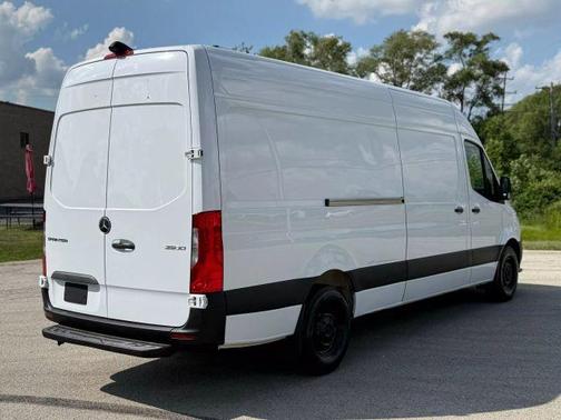 2022 Mercedes-Benz Sprinter 2500 HIGH ROOF W/170 WB