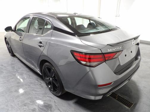Gun Metallic 2022 Nissan Sentra SR