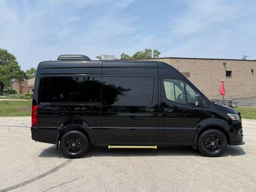 2022 Mercedes-Benz Sprinter 2500 144 WB Standard Roof Passenger