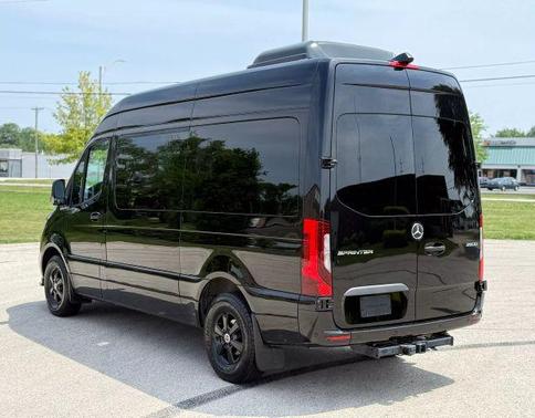 2022 Mercedes-Benz Sprinter 2500 144 WB Standard Roof Passenger
