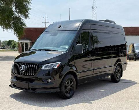2022 Mercedes-Benz Sprinter 2500 144 WB Standard Roof Passenger