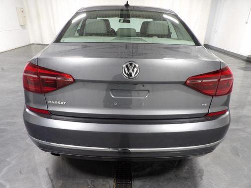 2019 Volkswagen Passat 2.0T Wolfsburg