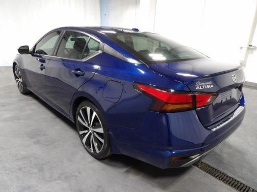 2022 Nissan Altima 2.0 SR