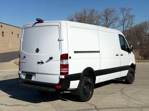 2017 Mercedes-Benz Sprinter 2500 ROOF W/144 WB