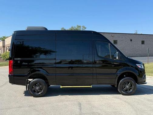 2023 Mercedes-Benz Sprinter 2500 144 WB Standard Roof Passenger