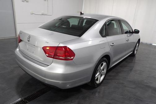 2015 Volkswagen Passat 1.8T Auto SE