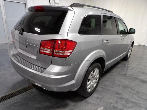 Gray 2020 Dodge Journey SE Value