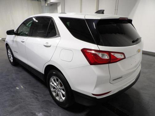 White 2019 Chevrolet Equinox 2LT