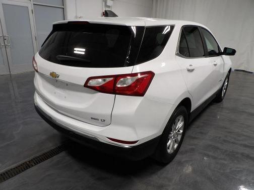 White 2021 Chevrolet Equinox 2LT