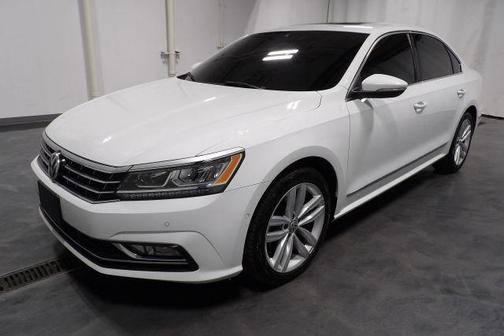 2018 Volkswagen Passat 2.0T SEL Premium