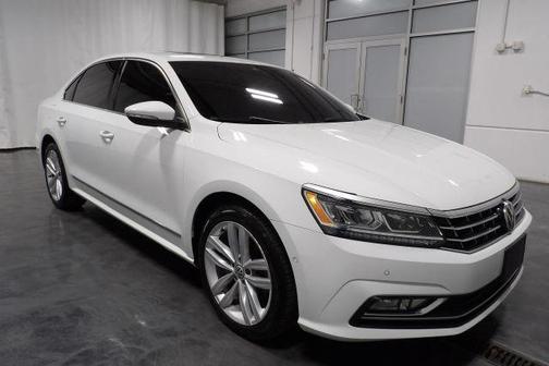 2018 Volkswagen Passat 2.0T SEL Premium