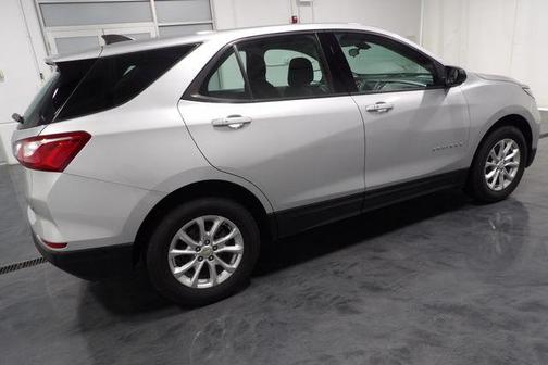 Photo 5 of 24 of 2019 Chevrolet Equinox LS