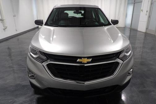 Photo 2 of 24 of 2019 Chevrolet Equinox LS