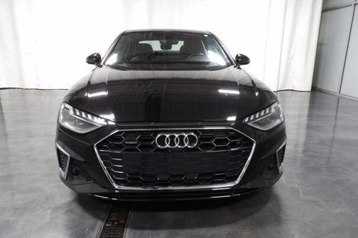 2023 Audi A4 45 S line quattro Premium