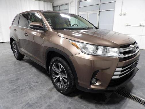 2017 Toyota Highlander LE