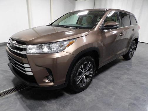 2017 Toyota Highlander LE