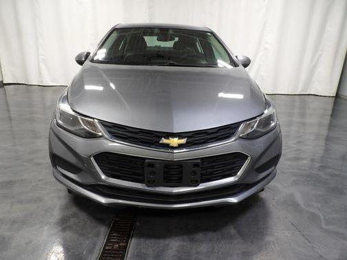 Gray 2018 Chevrolet Cruze LT