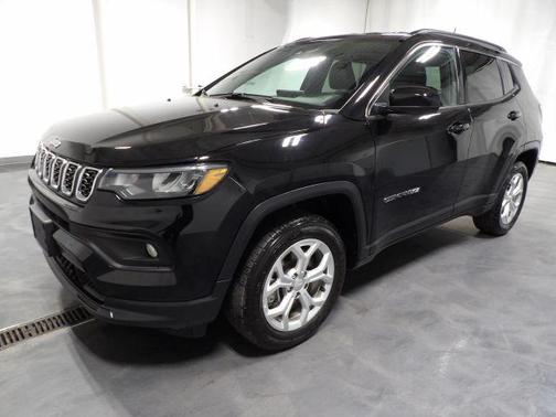 Black 2024 Jeep Compass Latitude