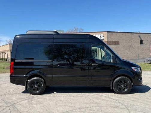 2021 Mercedes-Benz Sprinter 2500 144 WB Standard Roof Passenger