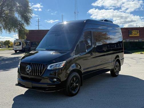 2022 Mercedes-Benz Sprinter 2500 144 WB Standard Roof Passenger