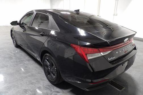 2023 Hyundai ELANTRA HEV Blue