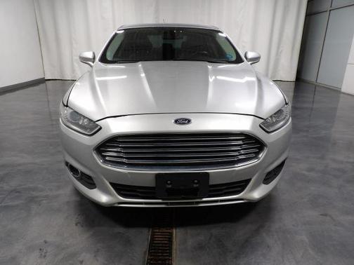 Silver 2015 Ford Fusion SE