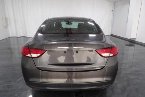 2017 Chrysler 200 LX