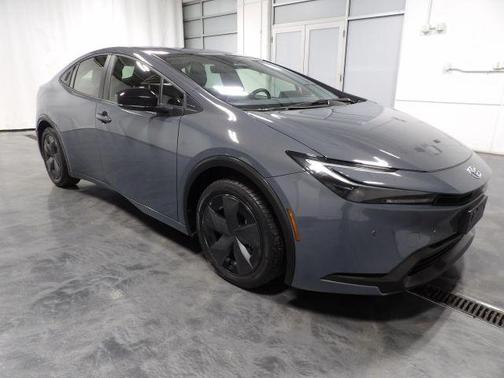 2025 Toyota Prius LE