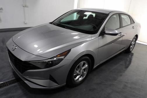 2021 Hyundai ELANTRA SE