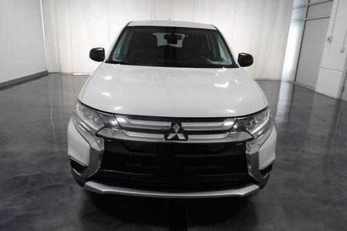 2016 Mitsubishi Outlander ES