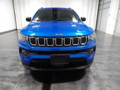 2024 Jeep Compass Latitude Lux