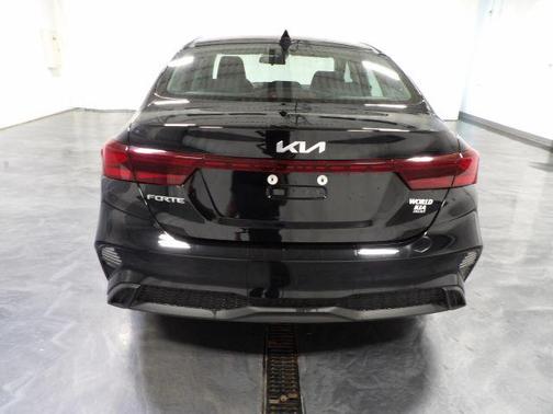 Black 2024 Kia Forte LXS