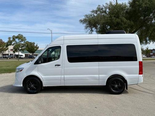 2021 Mercedes-Benz Sprinter 2500 144 WB Standard Roof Passenger