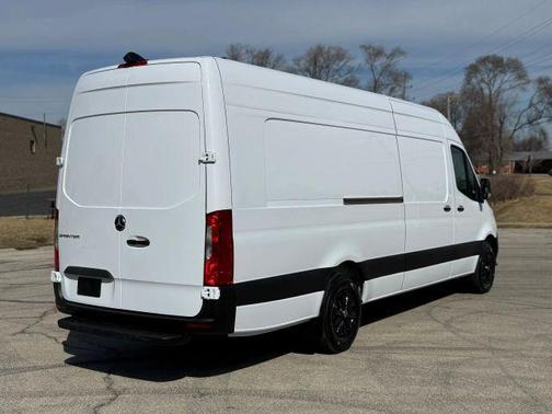 2020 Mercedes-Benz Sprinter 2500 170 WB High Roof Extended Cargo