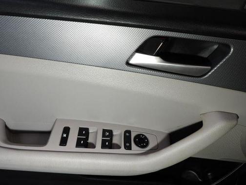 Phantom Black 2018 Hyundai SONATA SE