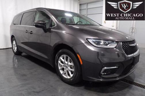 2023 Chrysler Pacifica Touring-L