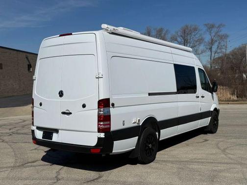 2011 Mercedes-Benz Sprinter HIGH ROOF W/170 WB