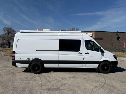 2011 Mercedes-Benz Sprinter HIGH ROOF W/170 WB